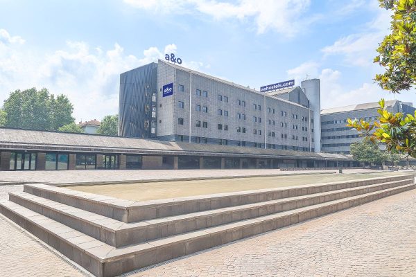 Hostel a&o Firenze Campo di Marte, otevřený od února 2025, patří mezi několik nových hostelů, které letos a loni uvedl do provozu největší soukromý řetězec hostelů v Evropě.