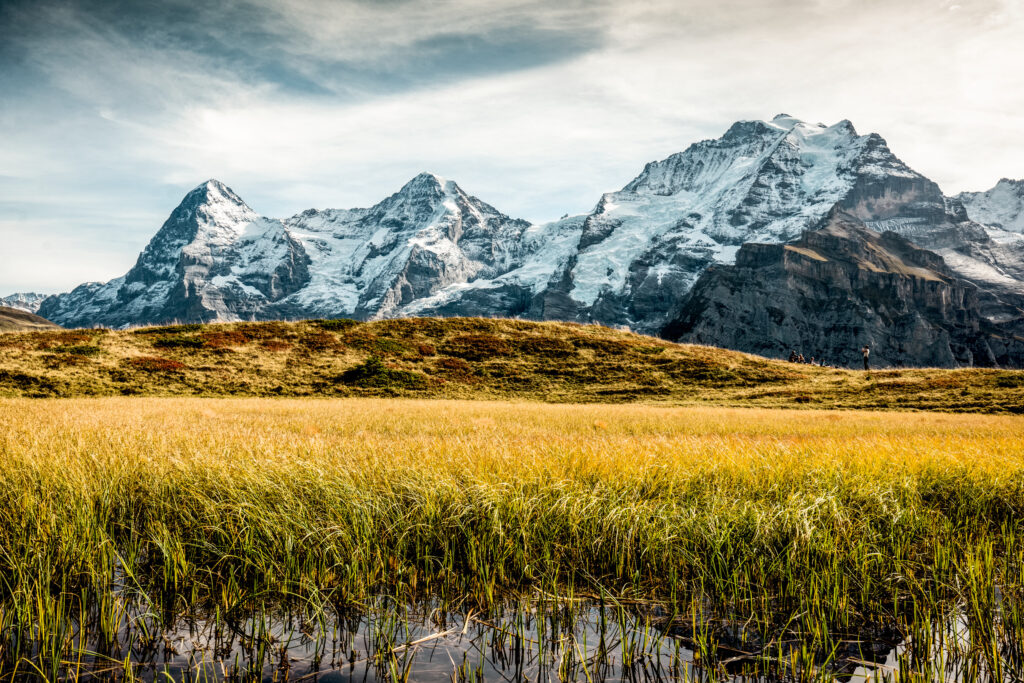 Podzimní panorama s vrcholy Eiger, Mönch a Jungfrau. Foto: Switzerland Tourism