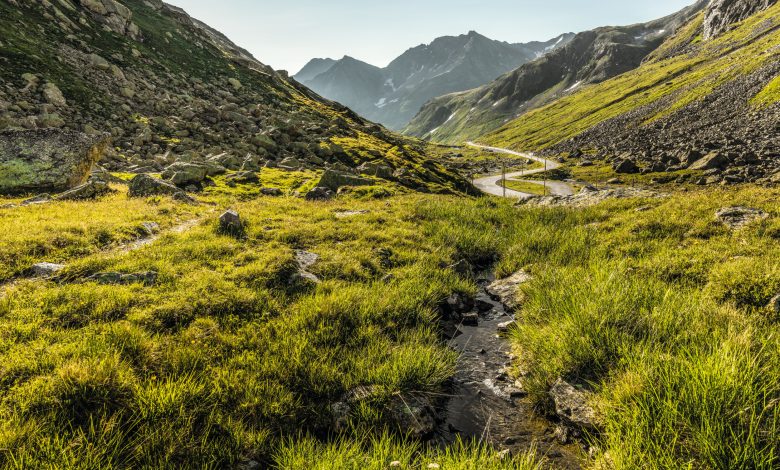 Pohled na silnici přes průsmyk Flüela. Foto: Switzerland Tourism -swiss-image.ch/Andreas Gerth